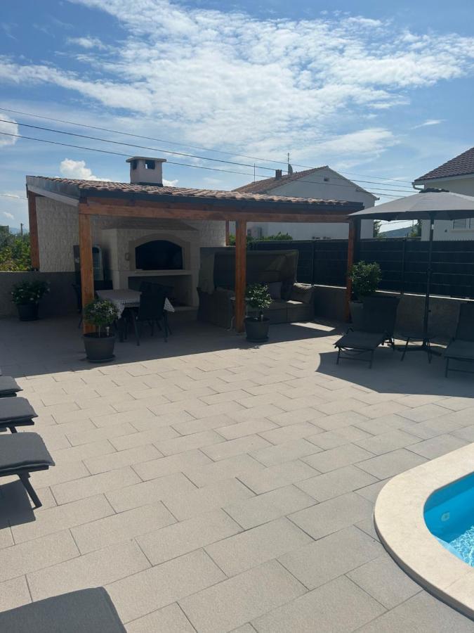Villa Apartment Aa 2 Trogir Exterior foto